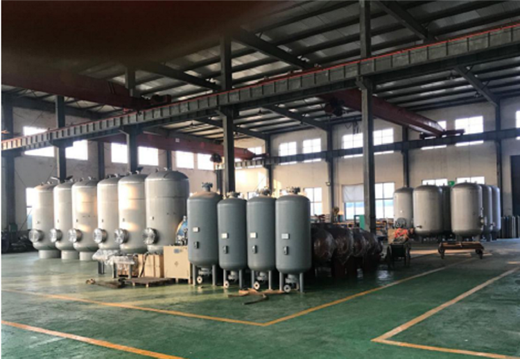 5半容积式换热器 - 副本.png