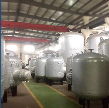 6半容积式换热器 - 副本.png